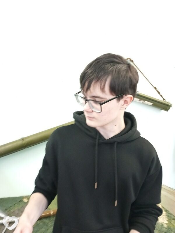 Дмитрий, 19, Архангельске — анкета №2734795