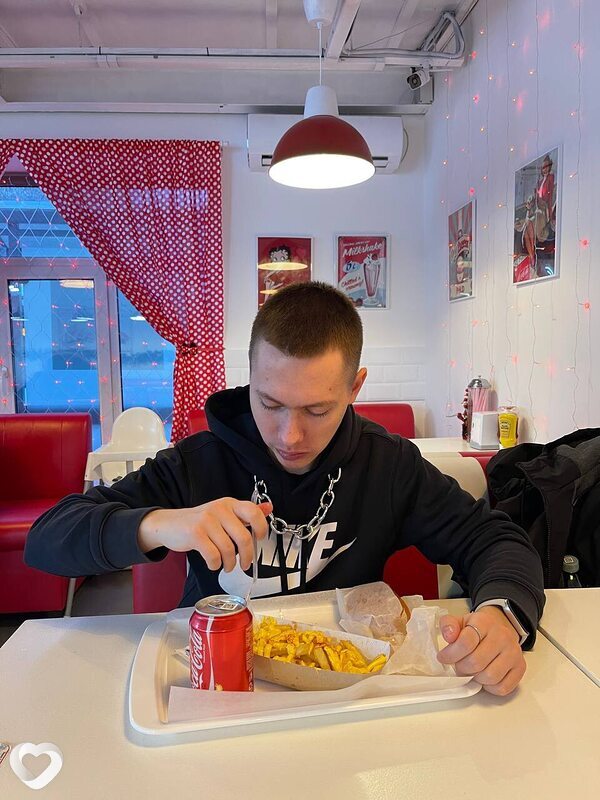 Yxung Demxn, 22, Москве — анкета №2735199