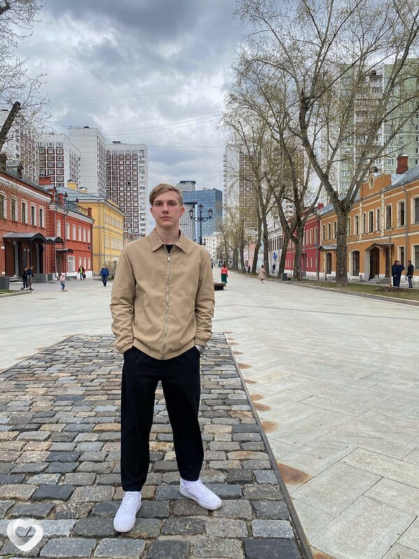 Гоша, 21, Москве — анкета №2735347