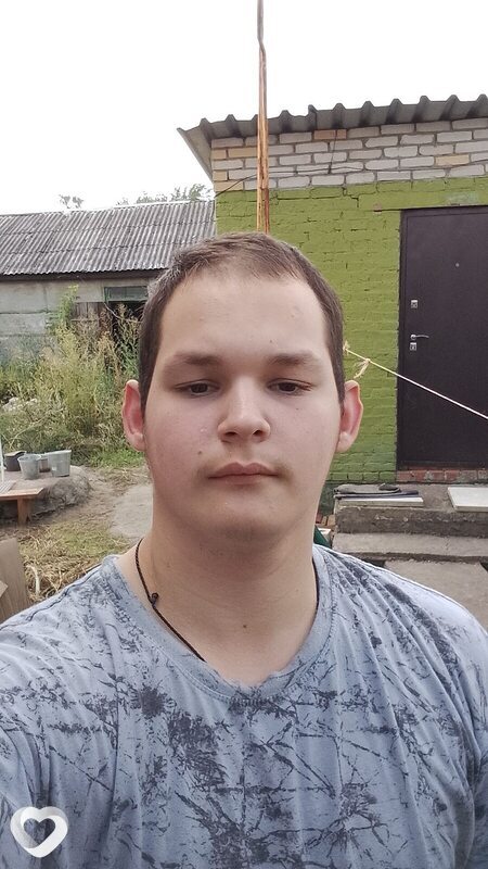 Максим, 19, Москве — анкета №2736138