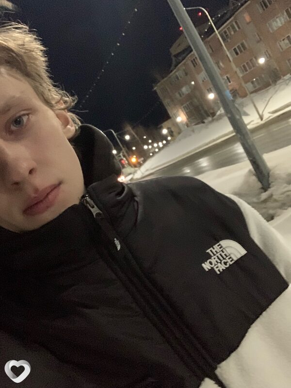 Тёма, 22, Сургуте — анкета №2735858