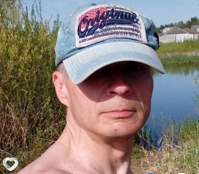 Артем, Столбцы