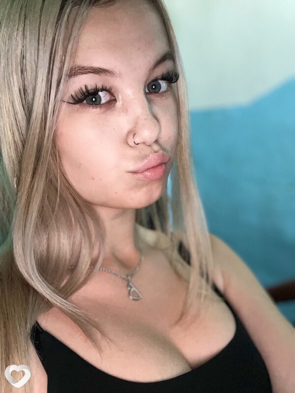 Алиса, 19, Петрозаводске — анкета №2735997