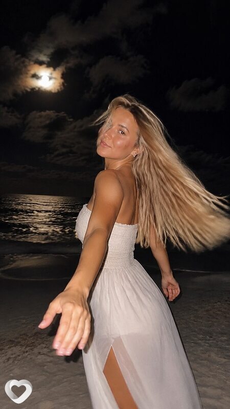 Vika, 28, Красном Луче — анкета №2736247