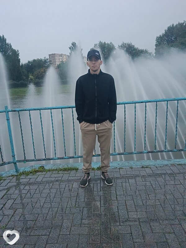Александр, 21, Абакане — анкета №2736385