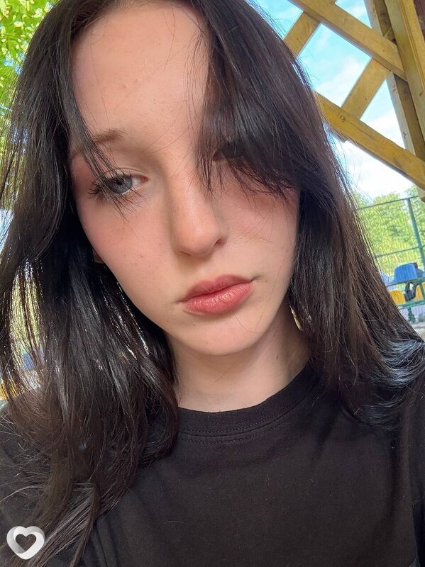 Таня, 20, Свердловске — анкета №2737306