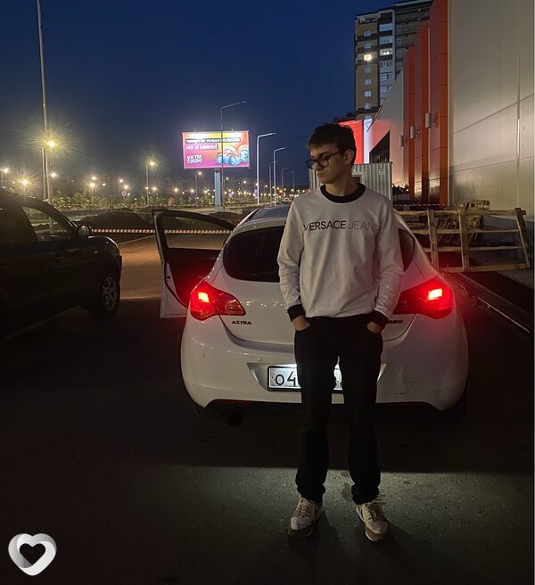 Денис, 21, Ухте — анкета №2737492