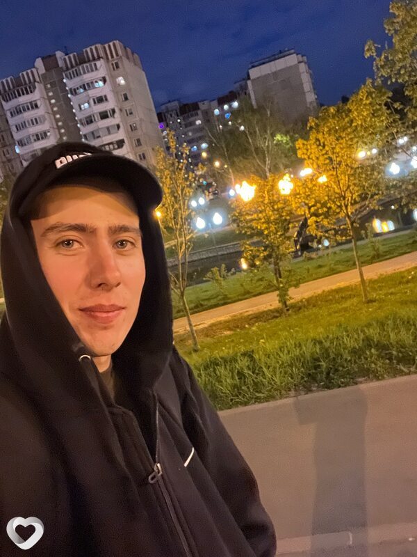 Антон, 27, Усолье-Сибирское — анкета №2737553