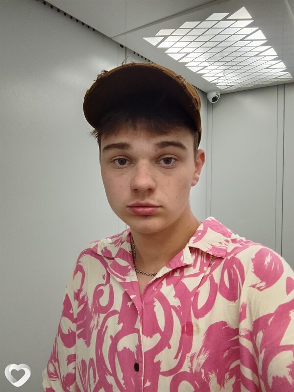 Богдан, 19, Брянске — анкета №2737659