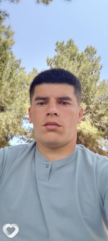 Олег, 27, Барнауле — анкета №2738582