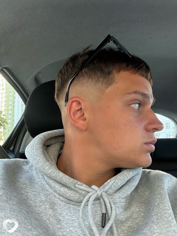 Илья, 21, Минске — анкета №2739737