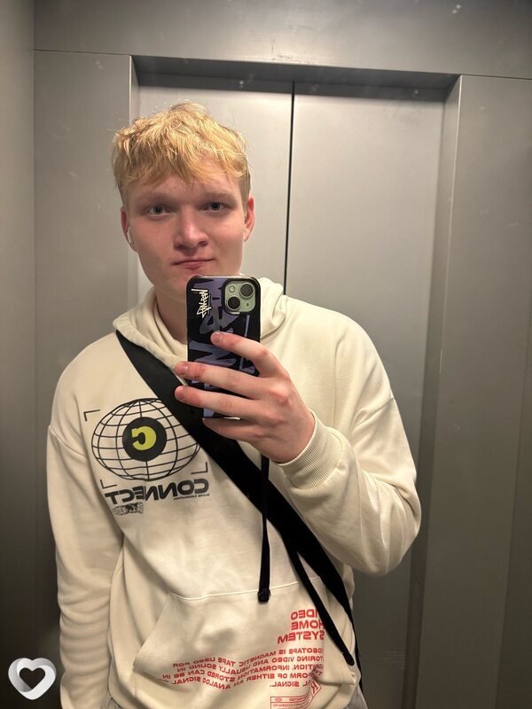 Виталя, 21, Екатеринбурге — анкета №2740706
