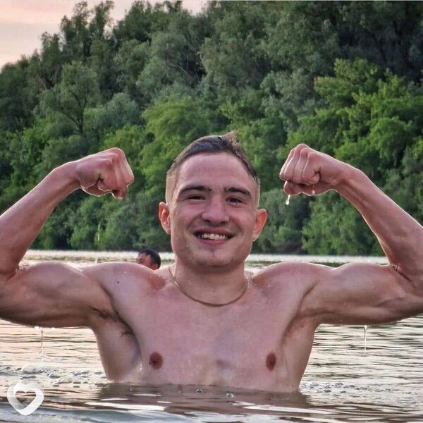 Анатолий, 25, Павлодаре — анкета №2740871