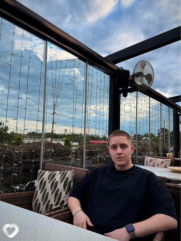 Леонид, 19, Москве — анкета №2740895