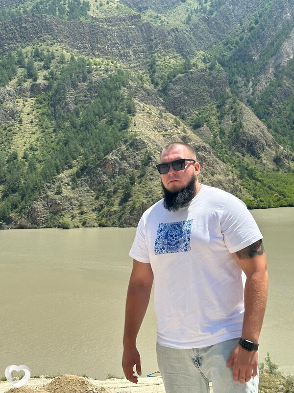 Александр, 27, Волжском — анкета №2741460