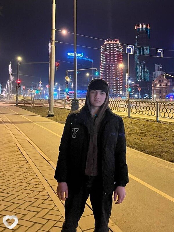 Фазлиддин, 20, Екатеринбурге — анкета №2741782
