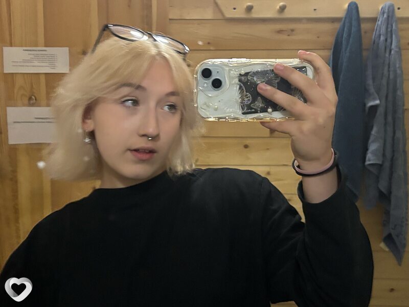 Вика, 19, Санкт-Петербурге — анкета №2742152