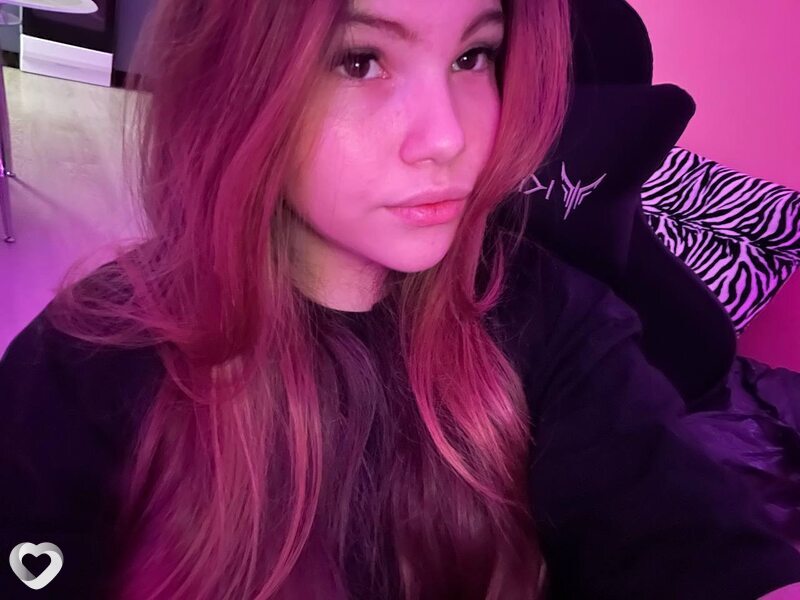 Милана, 19, Ярославле — анкета №2742607
