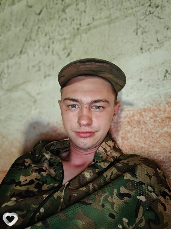 Кирилл, 22, Югорске — анкета №2742617