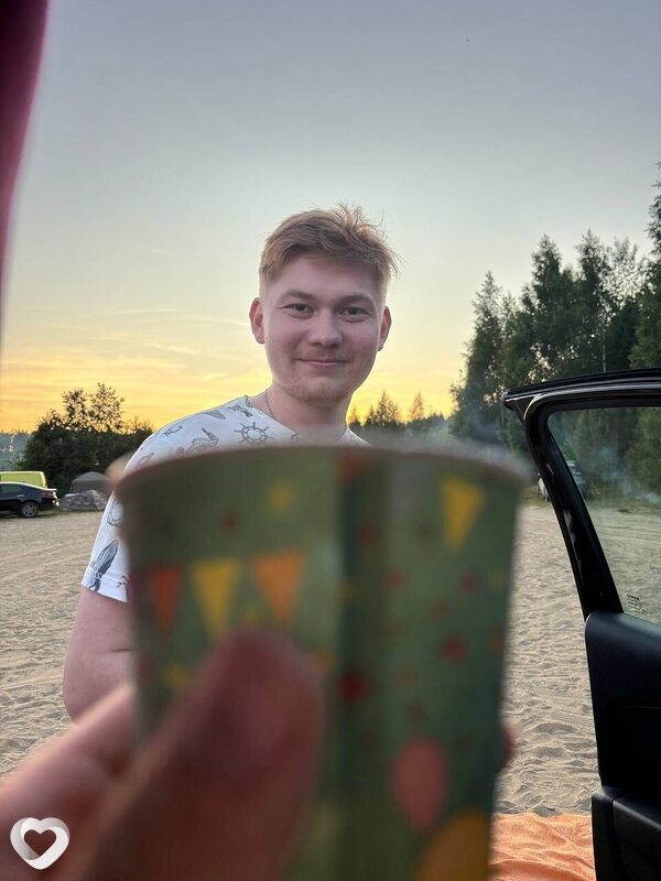 Артем, 23, Санкт-Петербурге — анкета №2742905
