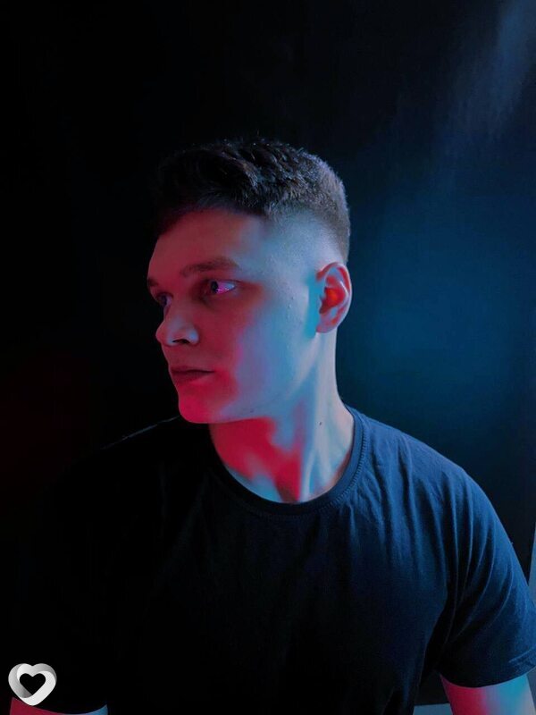 Тимофей, 21, Минске — анкета №2743424