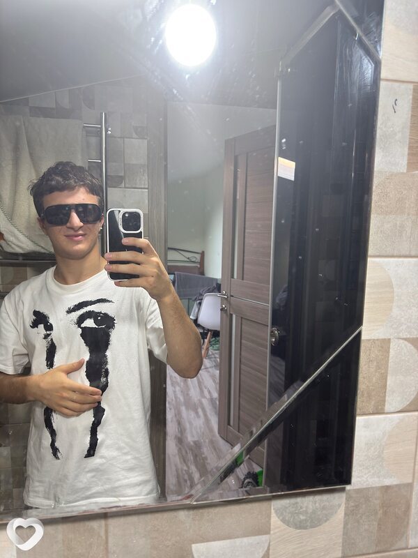 Алик, 20, Сочи — анкета №2743744