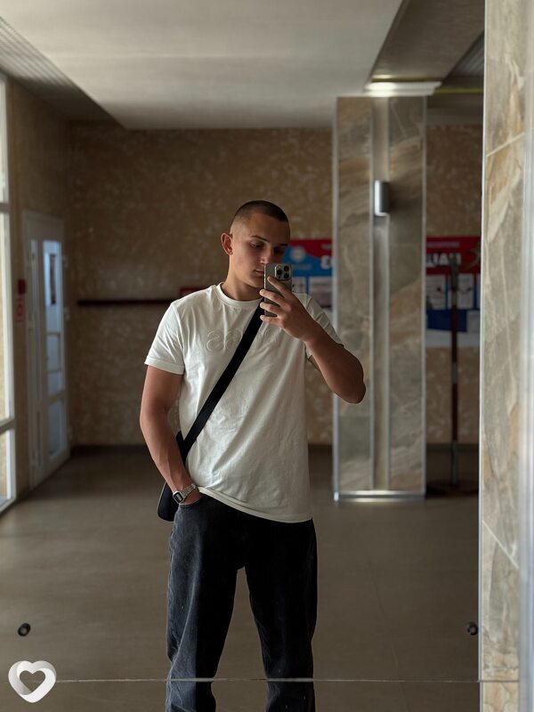 Никита, 19, Губкине — анкета №2744684