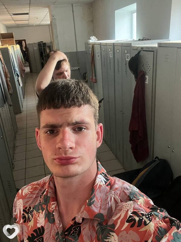 Артём, 19, Ярославле — анкета №2745200