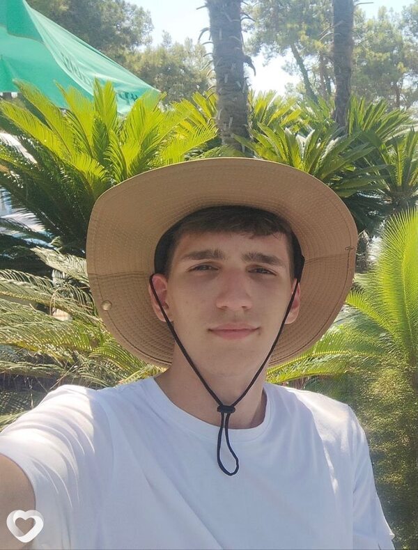 Семён, 18, Москве — анкета №2745611