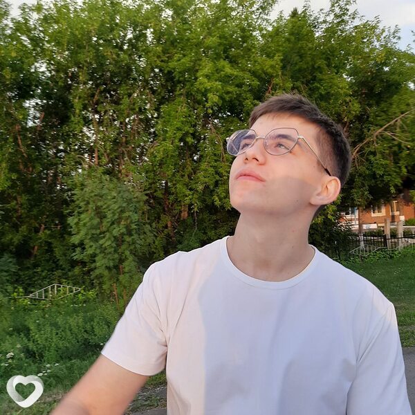 Максим, 21, Кемерове — анкета №2746965