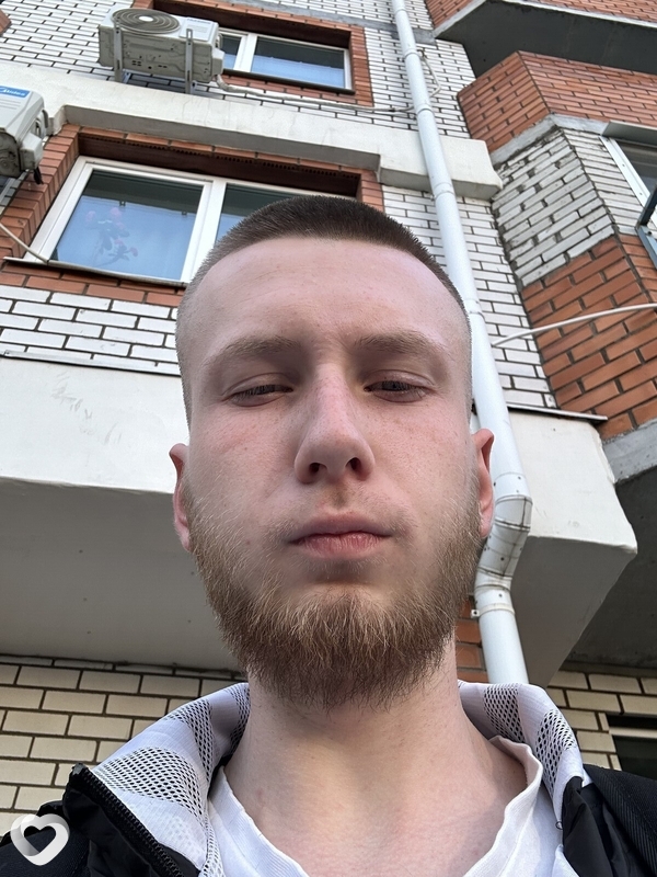 Артем, 22, Хабаровске — анкета №2747029