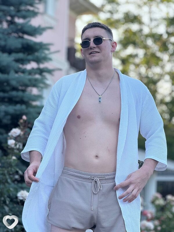 Леонид, 22, Евпатории — анкета №2747404