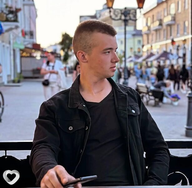 Гена, 24, Санкт-Петербурге — анкета №2747391