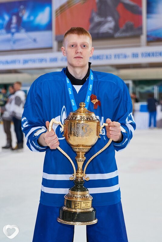 Максим, 21, Москве — анкета №2748597