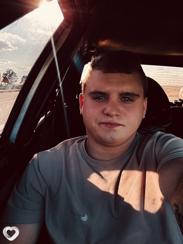 Александр, 23, Белгороде — анкета №2775851