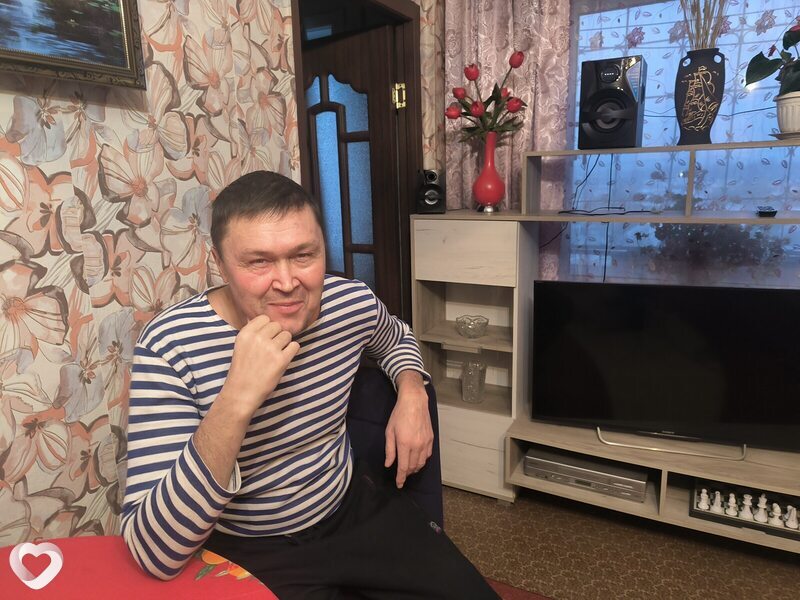 Альберт, 19, Черемхове — анкета №2748966