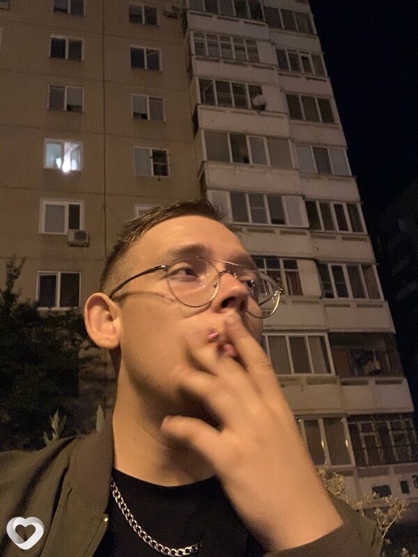 Саша, 20, Энгельсе — анкета №2749492