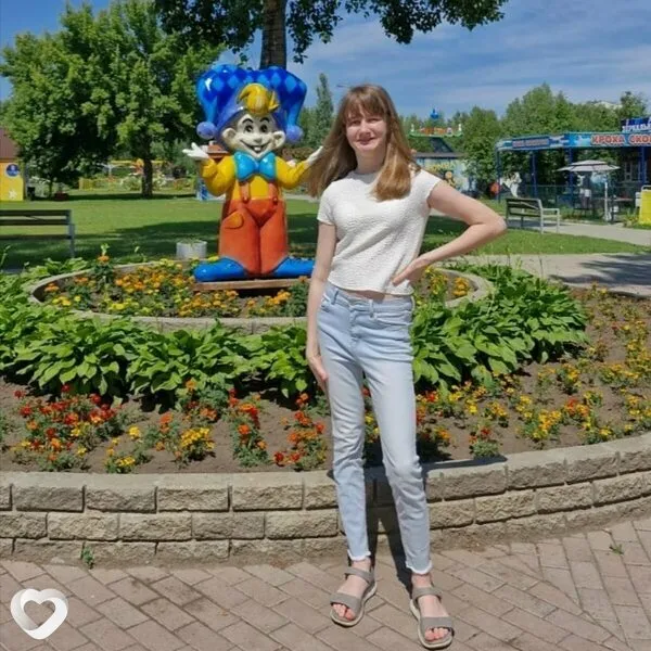 Лилия, 23, Бийске — анкета №2749853