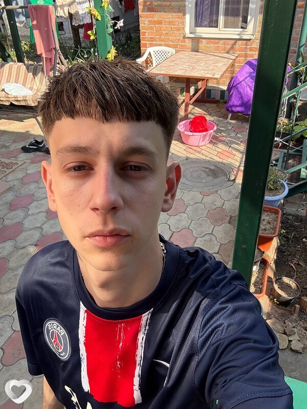 Илья, 21, Новочеркасске — анкета №2751592