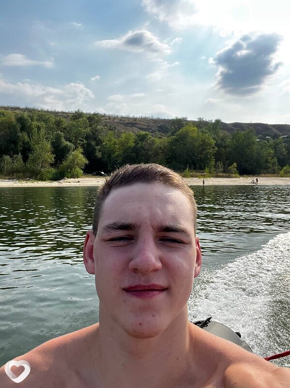Arseniy, 19, Москве — анкета №2752308