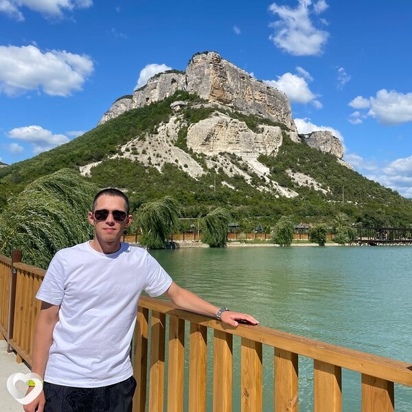 Влад, 26, Симферополе — анкета №2752225