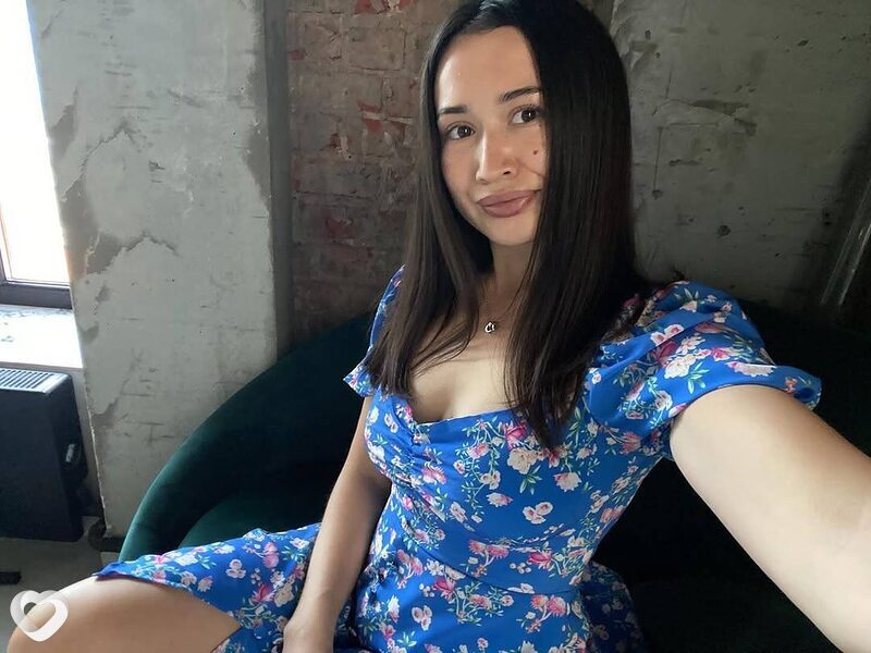 Алёна, 23, Москве — анкета №2753394