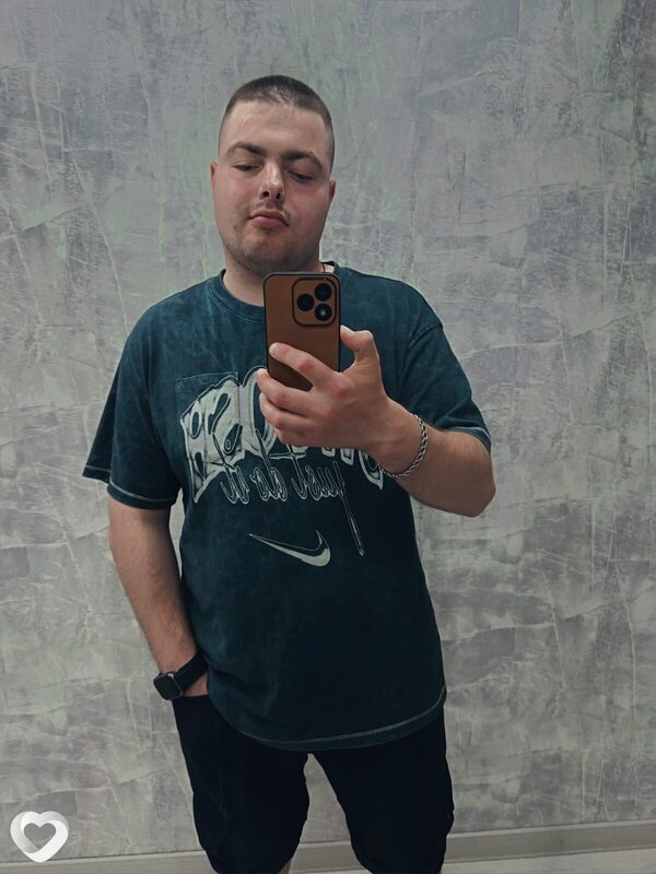 Влад, 26, Великих Луках — анкета №2752669