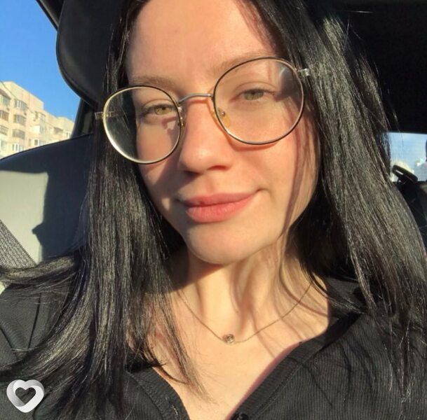 Алена, 23, Тюмени — анкета №2753250