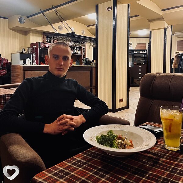 Андрей, 26, Новосибирске — анкета №2753147