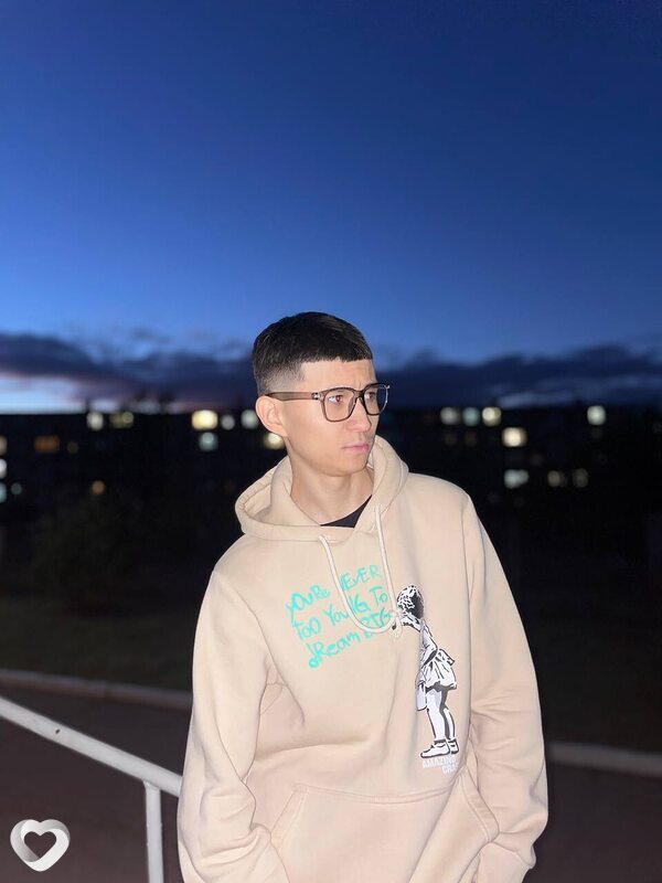 Жека, 21, Степногорске — анкета №2754997