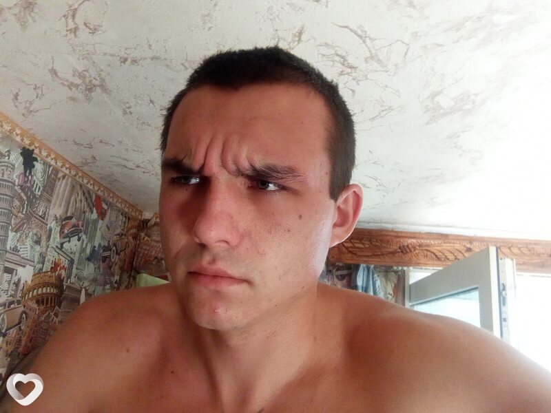 Андрей, 19, Валуйках — анкета №2755329