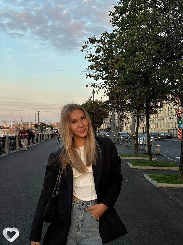 Даша, 19, Санкт-Петербурге — анкета №2756642