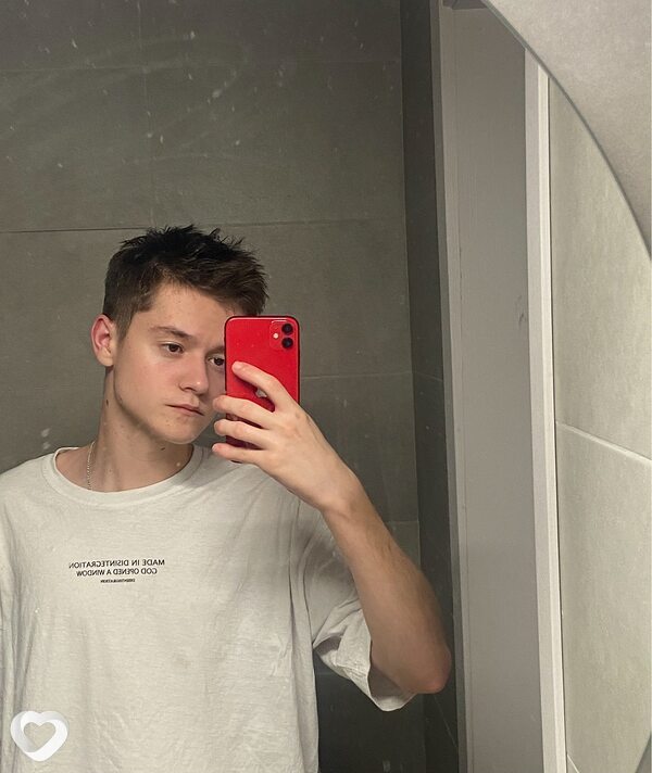 Иван, 19, Минске — анкета №2756359
