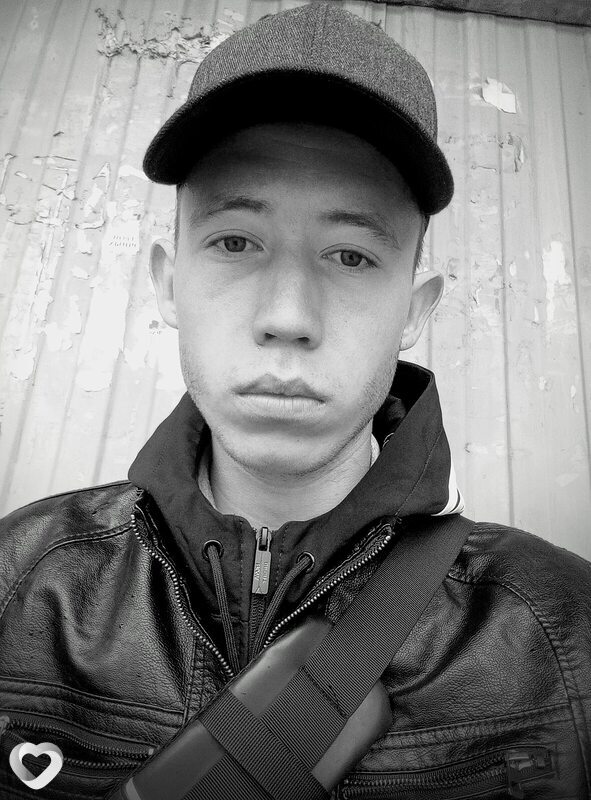 Руслан, 21, Иркутске — анкета №2757445